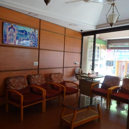Hotel Pearls มทุราย ภายนอก รูปภาพ