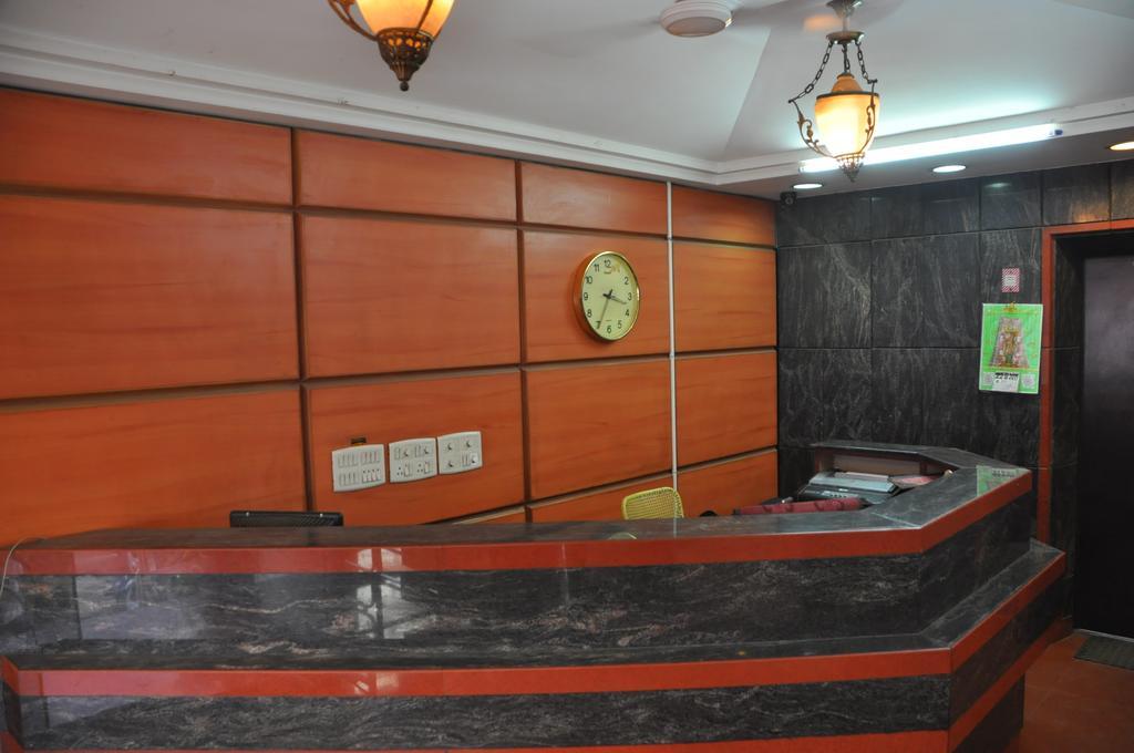 Hotel Pearls มทุราย ภายนอก รูปภาพ